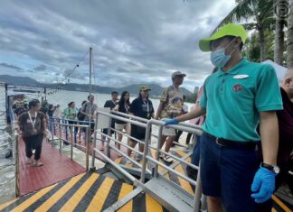 Ferries resume operation in Koh Samui after two days of weather-related suspensions