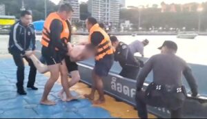 British Tourist with Possible Mental Health Issue Assisted by Pattaya Officials After Jumping Off Bali Hai Pier