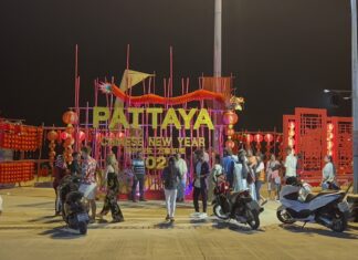 Фототур: официальные лица Паттайи одеваются на пляжную дорогу, чтобы подготовиться к китайскому Новому году
