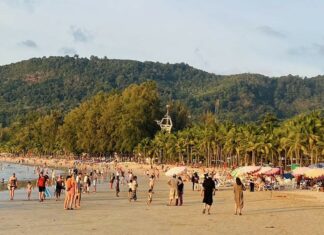 La Thailandia mantiene le regole di ingresso "completamente riaperte".