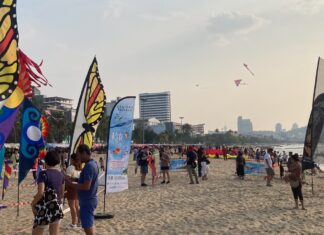 Il festival degli aquiloni dovrebbe pompare 150 milioni di baht nell'economia di Pattaya, afferma il sindaco