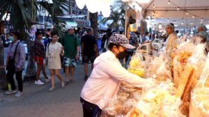 EEC Colorful Festival Finally Kicks Off On Pattaya Beach Road