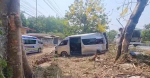 Minivan Driver Blames Russian Tourist’s Screams for Causing Car Crash in Rayong that Injures Seven Russian Tourists