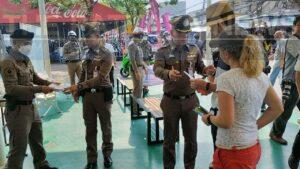 Police in Bangkok Warn of Pickpockets at Popular Markets