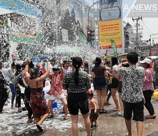 Bangkok forbereder seg til Songkran-festivalen med AI-teknologi for å sikre turistsikkerhet