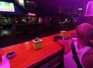 Woman Allegedly Steals Brand Name Purse With Items Worth More Than 100,000 Baht at Pattaya Bar