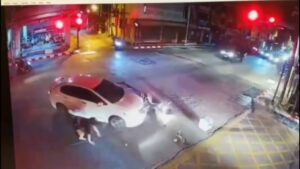 Car Runs Red Light, Crashes into Pattaya Man, Driver Flees