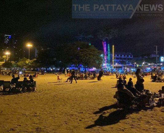 Деловое сообщество Паттайи выражает обеспокоенность по поводу употребления алкоголя на пляже Джомтьен и предлагает закрыться на ночь