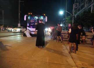 Pattaya Motorcyclist Fatally Crashes with Chinese Tour Bus