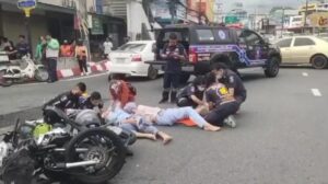 Female SUV Driver Cuts off Motorcycle and Seriously Injures Two Sri Racha People