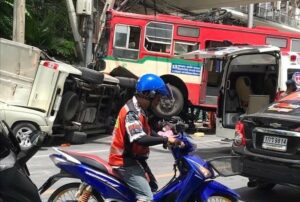 Six People Injured in Major Bangkok Bus Accident