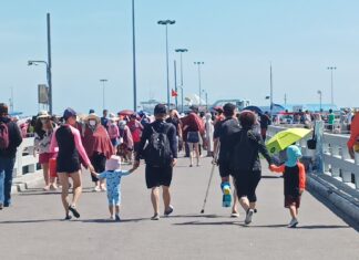 Thai Tourism Sector Worried About Potential Street Protests if Unfavorable Government Takes Office