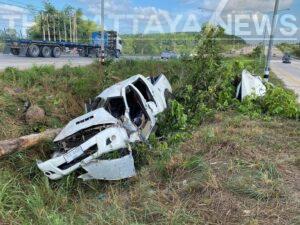 Father and 5 Year Old Daughter Break Both Legs After Pickup Truck Crash near Pattaya
