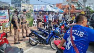 Pattaya Bolt Rider Sustains Serious Stab Wound During Brawl with Orange Vest Motorbike Taxi Riders