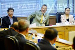 PM discusses tourism boost with airlines