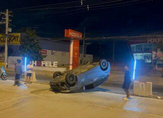 Young Woman Slightly Injured After Crashing Her Car Into a Construction Site in Pattaya