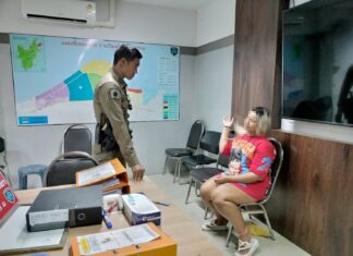 Angry Woman Stabs Pattaya Hotel Worker in Front of Popular Mall for Calling Cop on Her