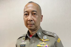 Thai Male Cops Allowed to Have Longer Hair