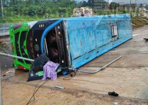 Khon Kaen Bus Crash With 29 Passengers Leads to Multiple Injuries