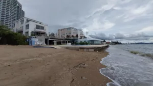 Sattahip Residents Cry Foul Over Seaside Resort Building Pool on Na Jomtien Beach