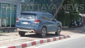 Pattaya Pedestrians Cry Foul Over Cars Brazenly Parking on Sidewalks