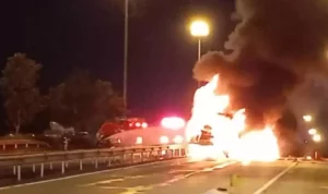 22-Wheel Oil Tanker Crashes and Ignites Fire, Causes Traffic Chaos on Mittraphap Road, Korat