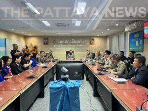 Pattaya Authorities Hold Public Hearing on Extending Bar Closing Hours to 4 AM