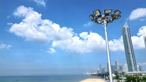 Giant Light Towers Installed on Na Jomtien Beach to Please Visitors
