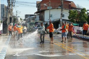 Pattaya City Workers Clean Streets to Reduce PM 2.5 Dust Pollution