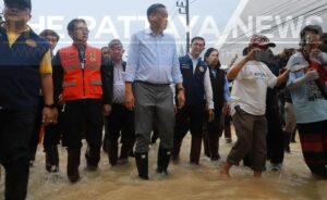Prime Minister Visits Flood-Stricken Areas in Narathiwat