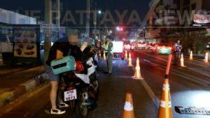 Pattaya Police Conduct Alcohol Tests at Checkpoints for Nighttime Drivers’ Safety