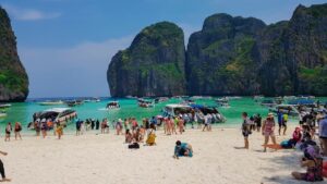 Thai National Parks’ Revenue and Visitor Numbers Revealed: Phi Phi Island Tops Earnings
