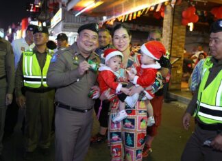 Festive Spirit Fills Pattaya Walking Street on Christmas Day