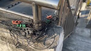 Electrical Leakage on Chonburi Footbridge Prompts Call for Repair