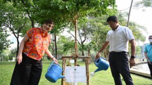 Governor of Bangkok and Australian Ambassador Join Forces in Ongoing Project of Planting Over a Million Trees for Green Wall Campaign