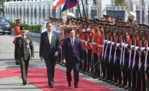 Thai Prime Minister Hosts Cambodia Prime Minister for First Official Visit to Thailand, Sign Bilateral Cooperation Agreements