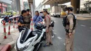 Seven Tech Students Arrested in Bangkok for Robbing University Emblems and Bike Keys