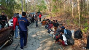 35 Myanmar Nationals Arrested in Kanchanaburi for Illegal Immigration Smuggling in Two Days