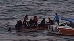 Speedboat Capsizes in Sri Racha, 10 Passengers Safely Rescued