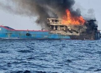 108 People Survive After Ferry Catches Fire Near Koh Tao Island in Thailand-VIDEOS