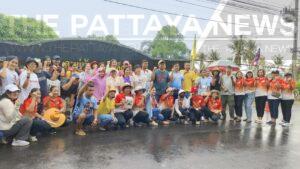 Volunteer Artists Decorate Nong Pla Lai Kindergarten Despite Rain