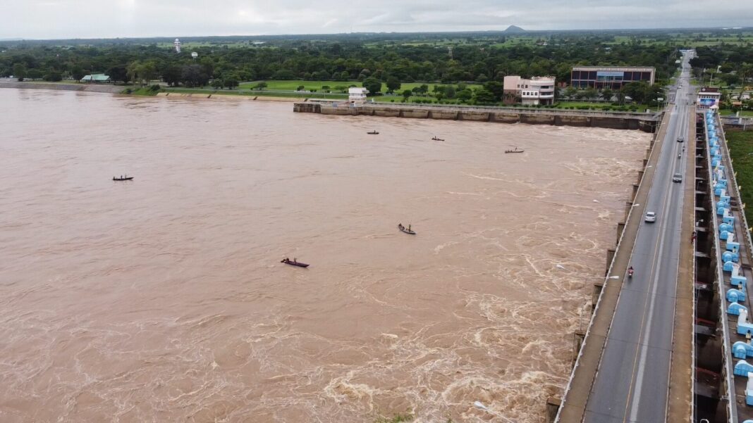 Thai Authorities Warn of Rising Water Levels in Central Thailand ...