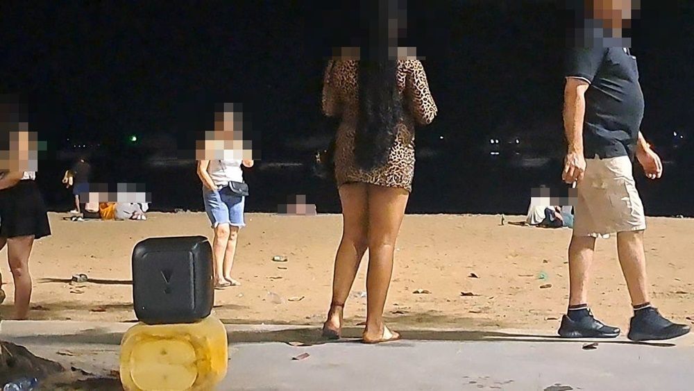 Uzbek Women Brawl on Pattaya Beach Over Alleged Illegal Sex Work  