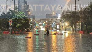 Heavy Rain Causes Floods and Traffic Chaos in Pattaya