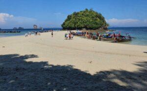 Thailand Leads in Attracting International Tourists This Holiday