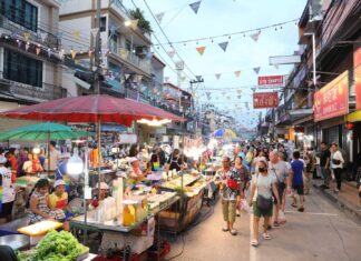 16-й фестиваль Naklua Walk and Eat стартовал с местными кулинарными изысками в Паттайе