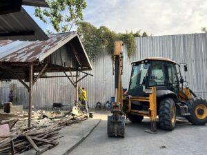 Pattaya Authorities Demolish Illegal Structures On Soi Jomtien 3 to Combat Illicit Drug Issues