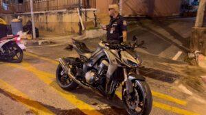 American Biker Dies After Crashing into Trees on Thappraya Road in Pattaya