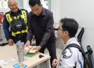 Oficiales del muelle Bali Hai en Pattaya fueron elogiados por recuperar las maletas perdidas de turistas chinos.