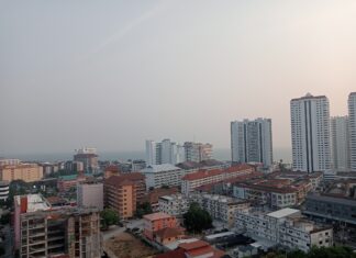 Thailand Considers Shortening Visa Extension Period for Chinese Tourists